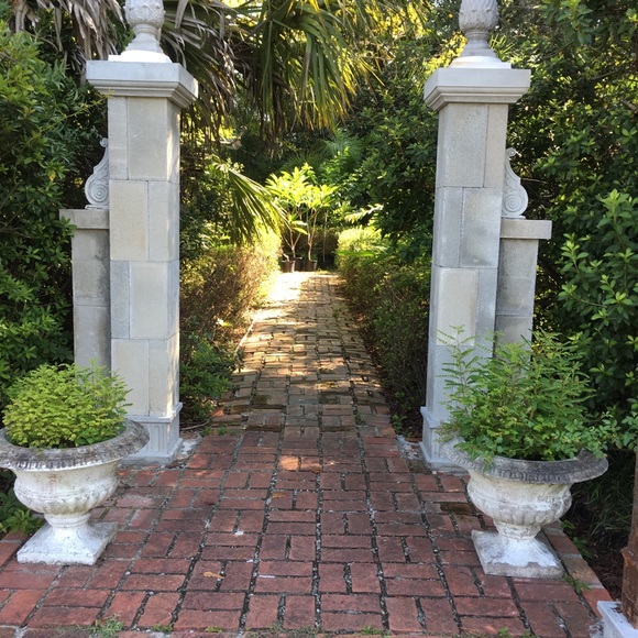 Meet your Posher, Cheryl - Picture 3 of 5